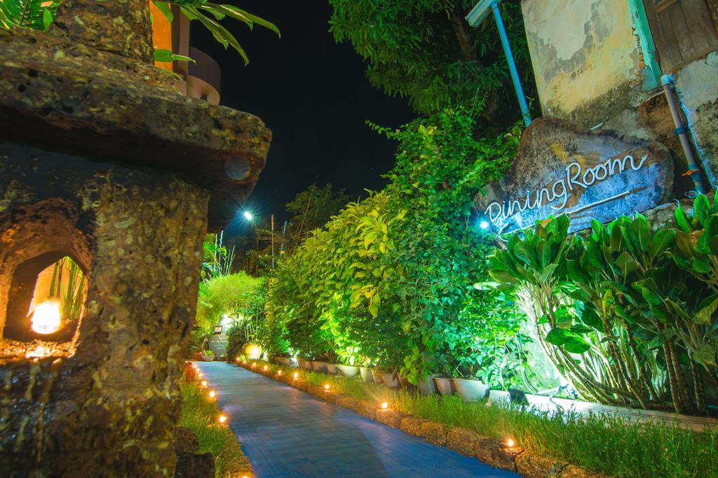 Cinderella Hotel Moulmein Esterno foto