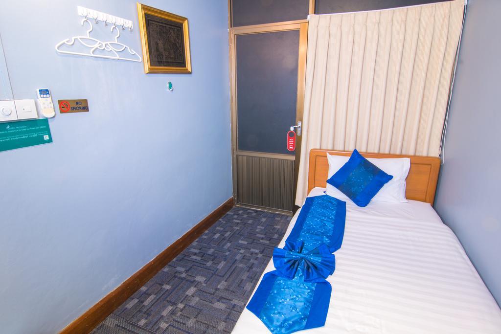 Cinderella Hotel Moulmein Esterno foto