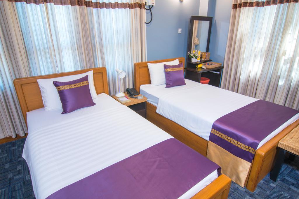 Cinderella Hotel Moulmein Esterno foto