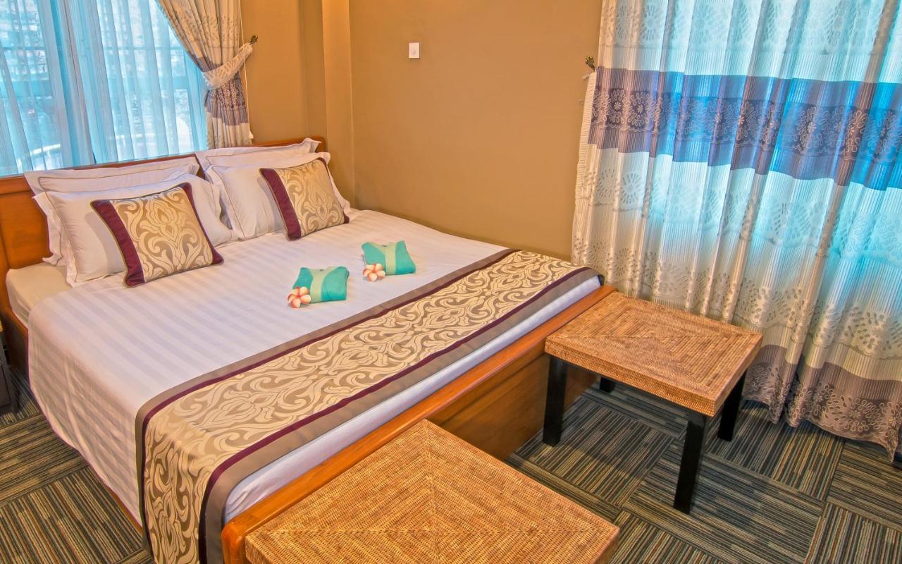 Cinderella Hotel Moulmein Esterno foto